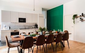 165M2 Downtown Family Suite 5Br, 3Bath, Kids Room, 11Min Alexanderplatz